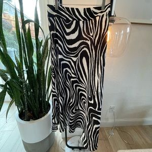 Maxi black and white graphic print zebra